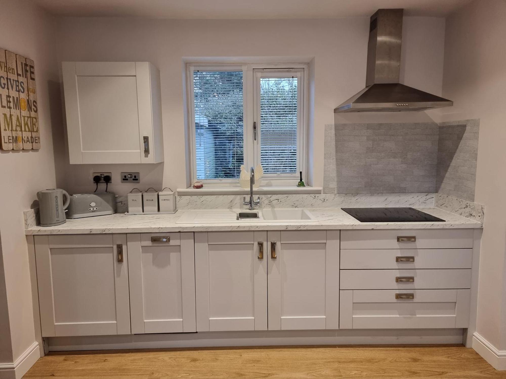 Begonia Cottage Briston Экстерьер фото