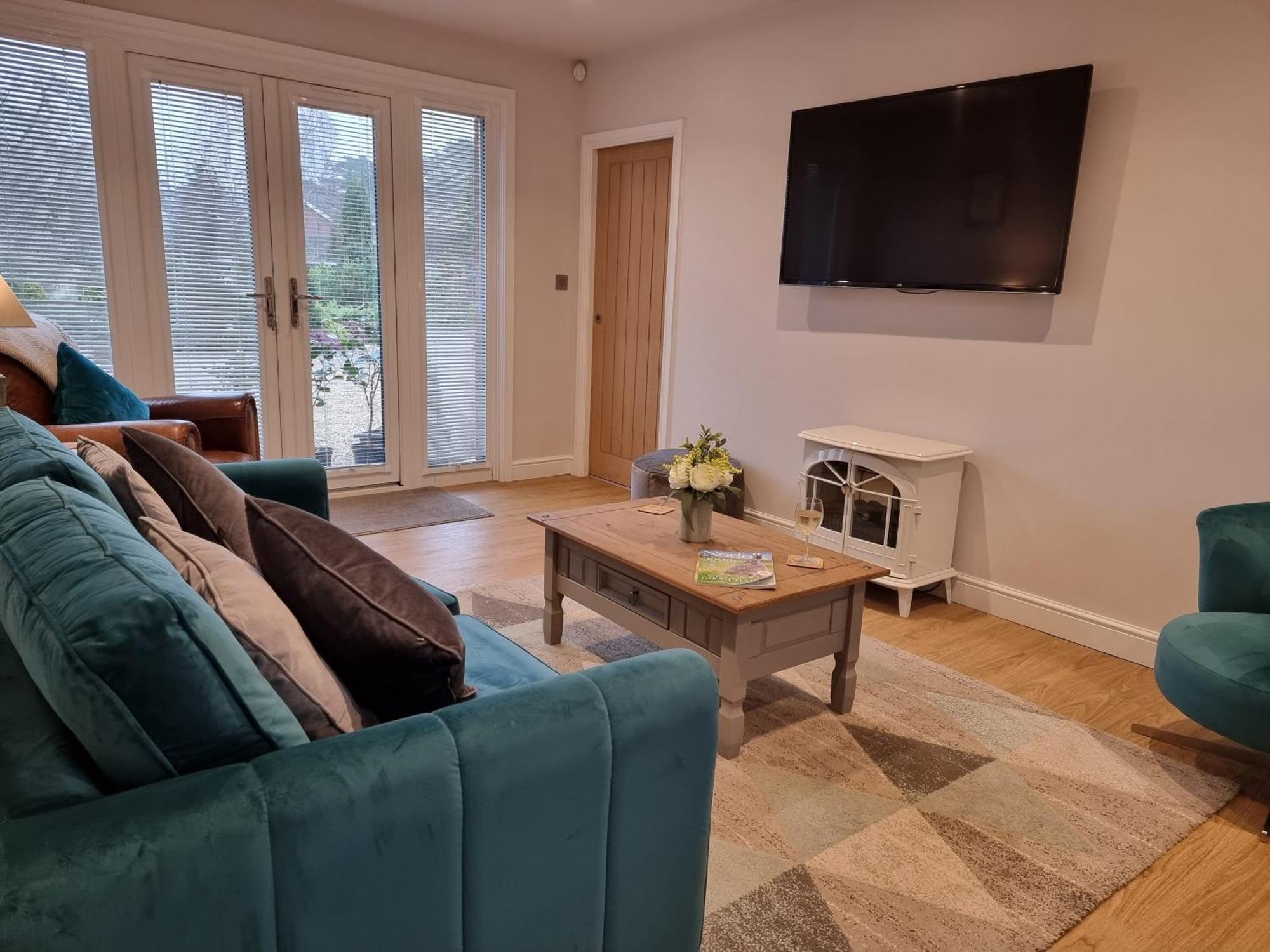 Begonia Cottage Briston Экстерьер фото